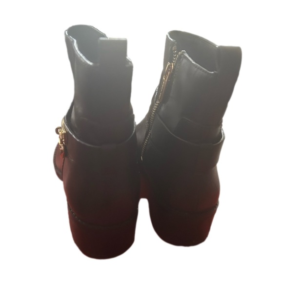 Michael Kors, Ryan ankle leather boots. - Picture 6 of 8